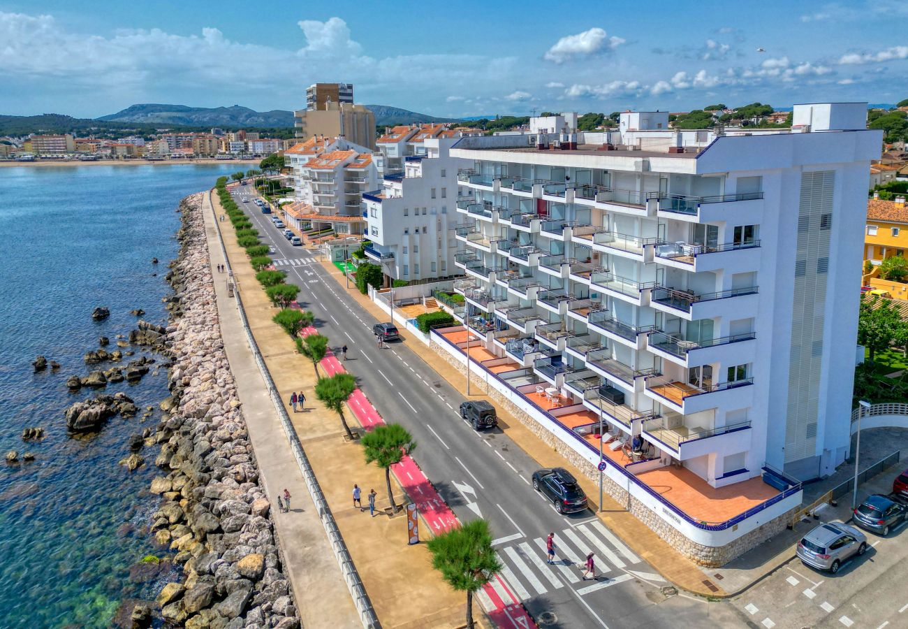 Apartamento en L'Escala - FRONTMAR BOUTIQUE