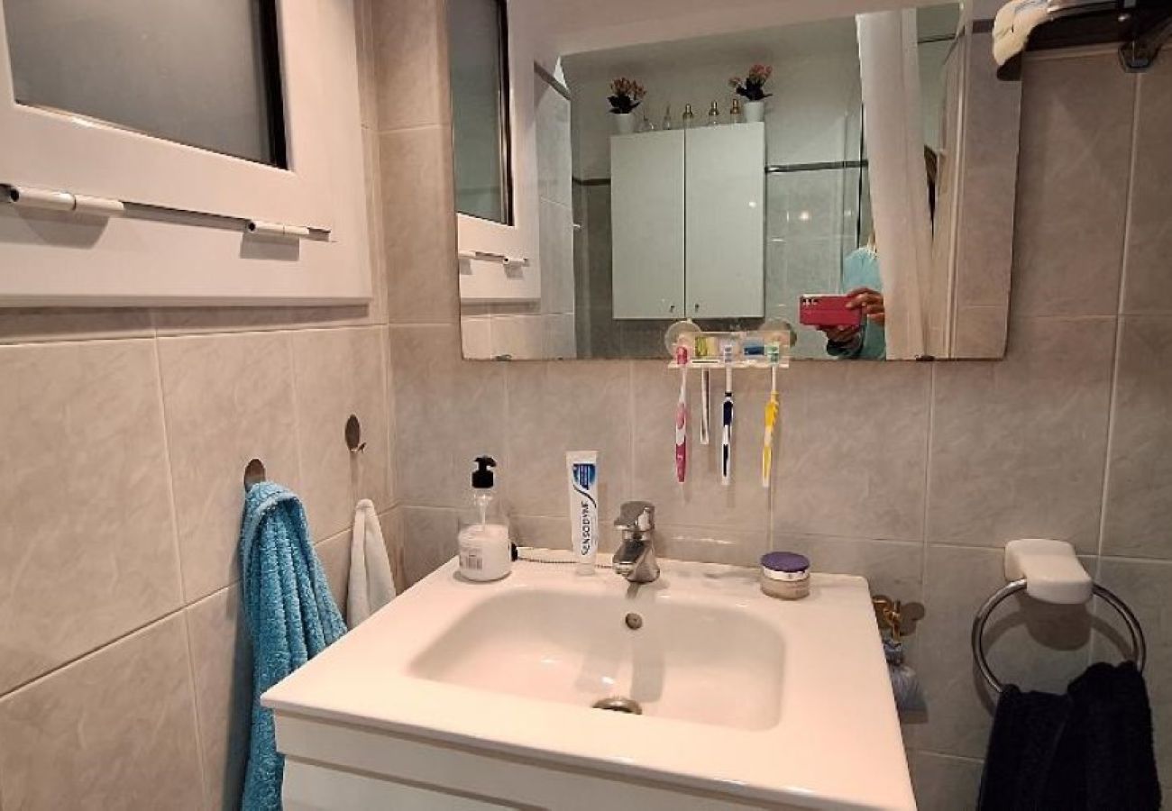 Apartament en Escala - ROMANÍ