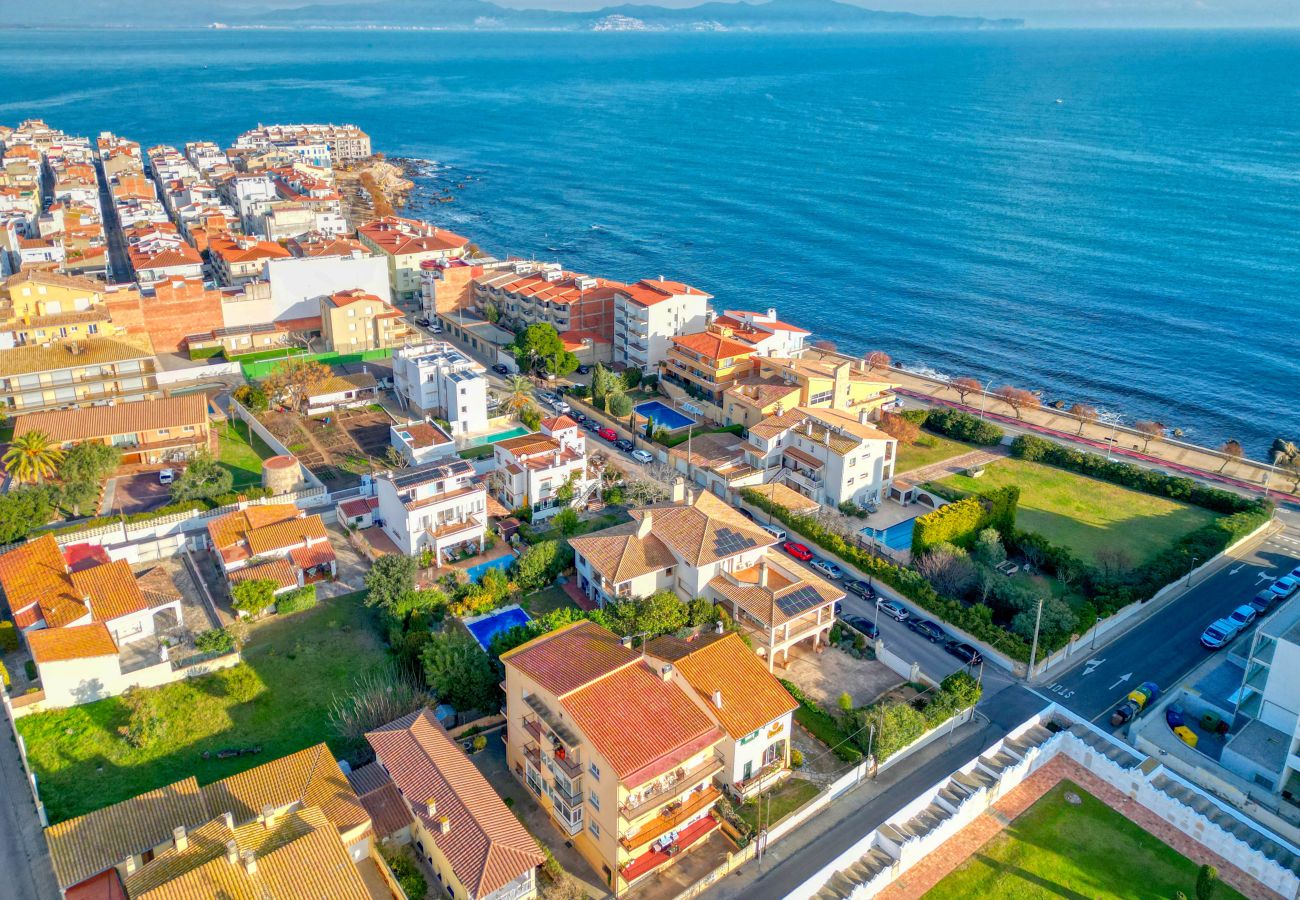 Apartment in L'Escala - ROSA DELS VENTS