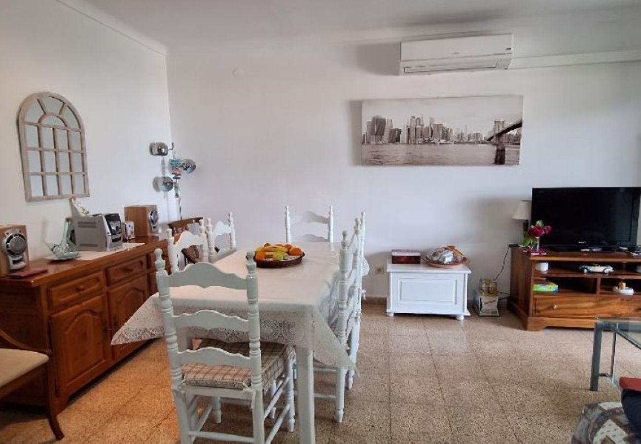 Apartment in Escala - ROMANÍ