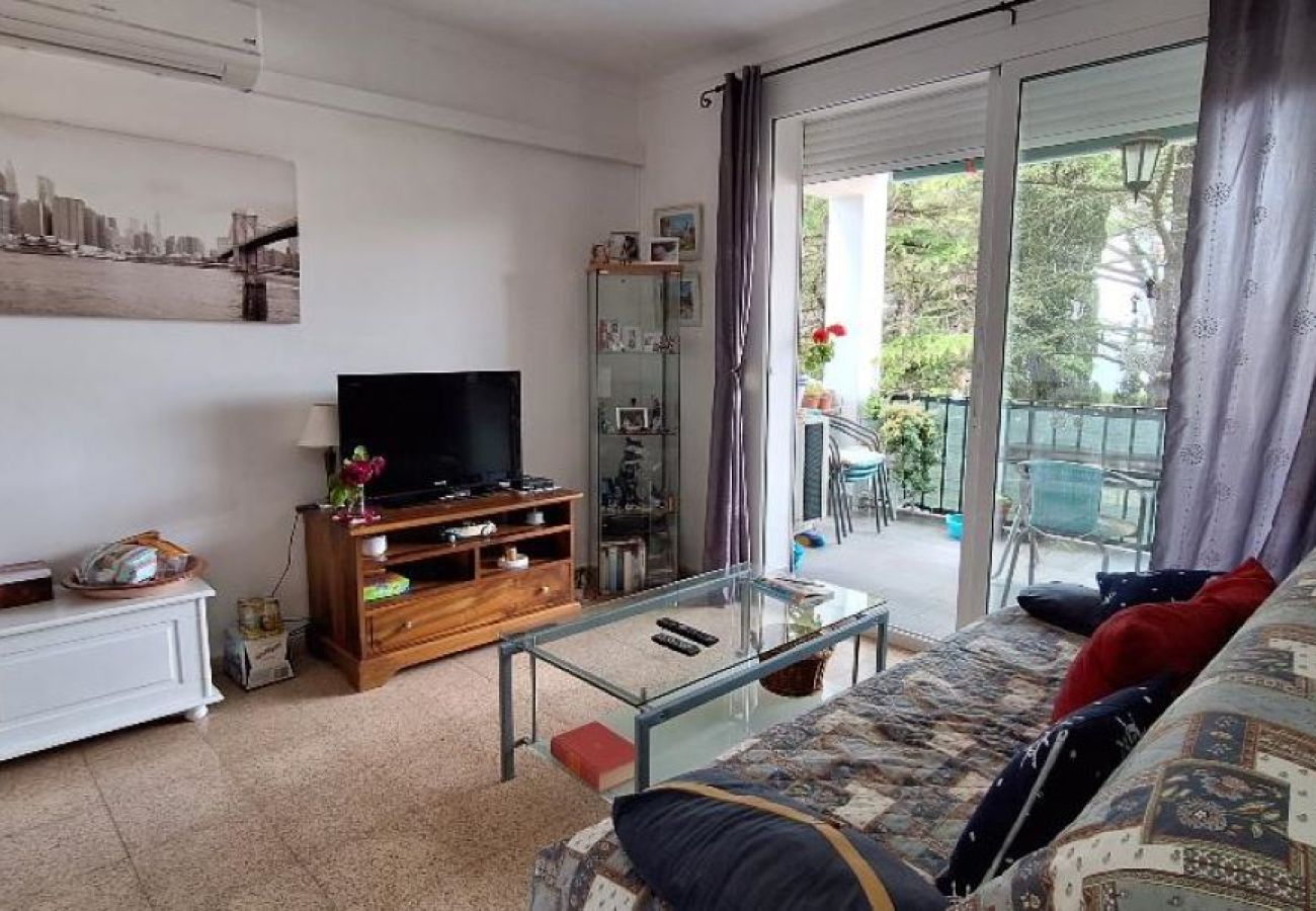 Apartment in Escala - ROMANÍ